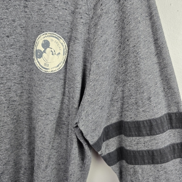 DISNEY PARKS Long Sleeve Tee Shirt Vintage Mickey Mouse Logo Gray Unisex XL - Picture 2 of 11